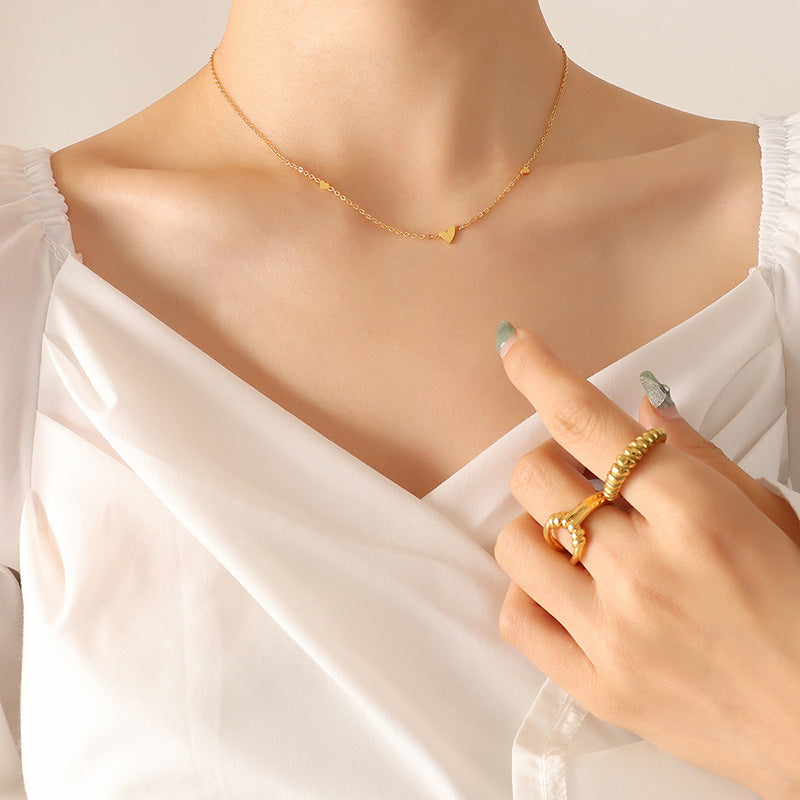 Japanese And Korean New Style Minimalist Exquisite Joker Small Love Necklace Niche Design Titanium Steel Gold Plated Clavicle Chain Jewelry Women