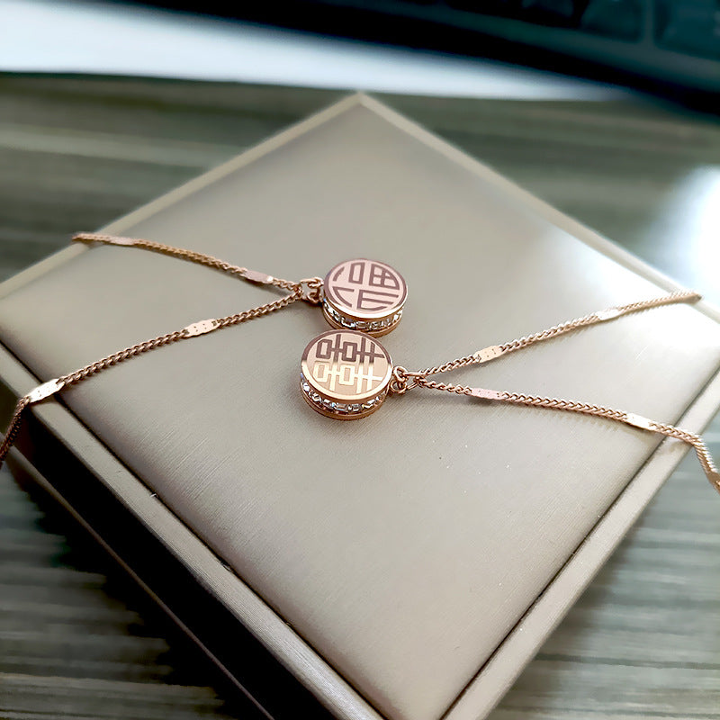 Korean Version Of The Simple Titanium Steel Necklace Female 18k Rose Gold Four-leaf Clover Shell Pendant Ins Tide Net Red Explosion Style Collarbone Chain